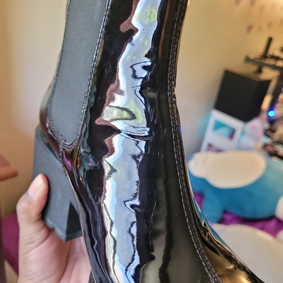 VAGABOND Dioon Patent Leather Chelsea Boot - Picture 7 of 9